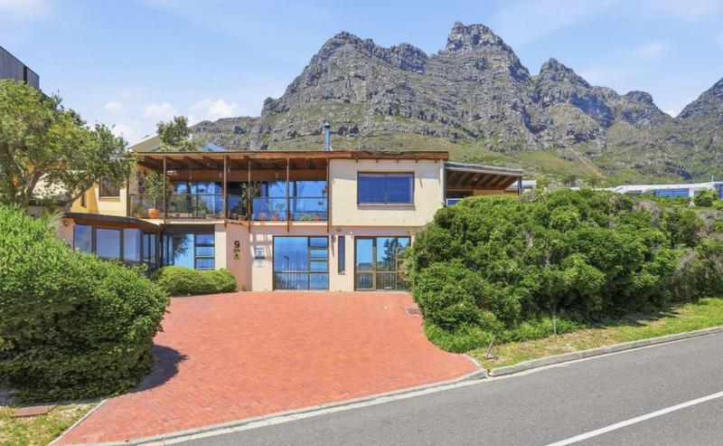 5 Bedroom Property for Sale in Camps Bay Western Cape